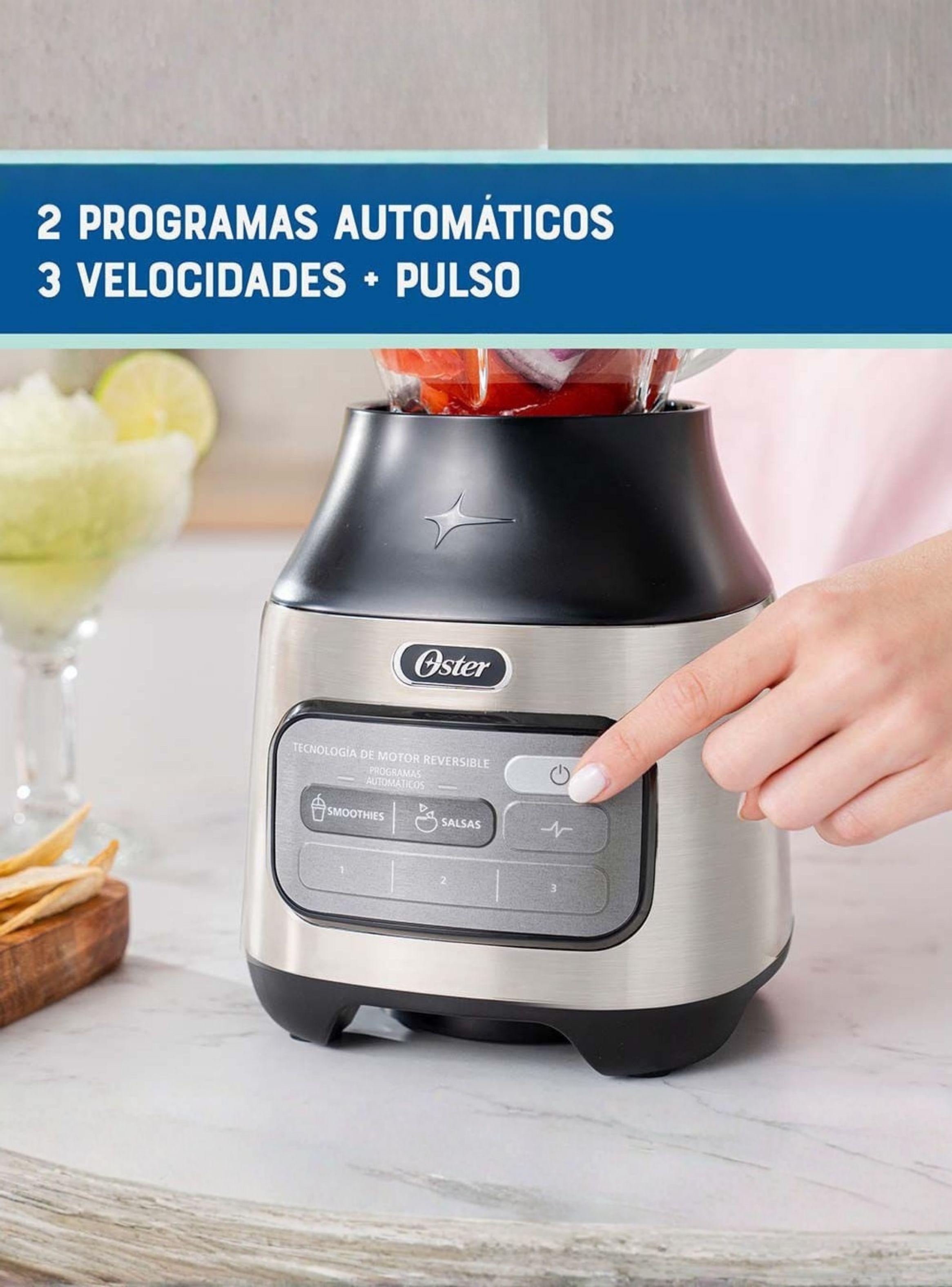 Licuadora Oster® con tecnología reversible, 2 programas automáticos 3 velocidades más pulso -3