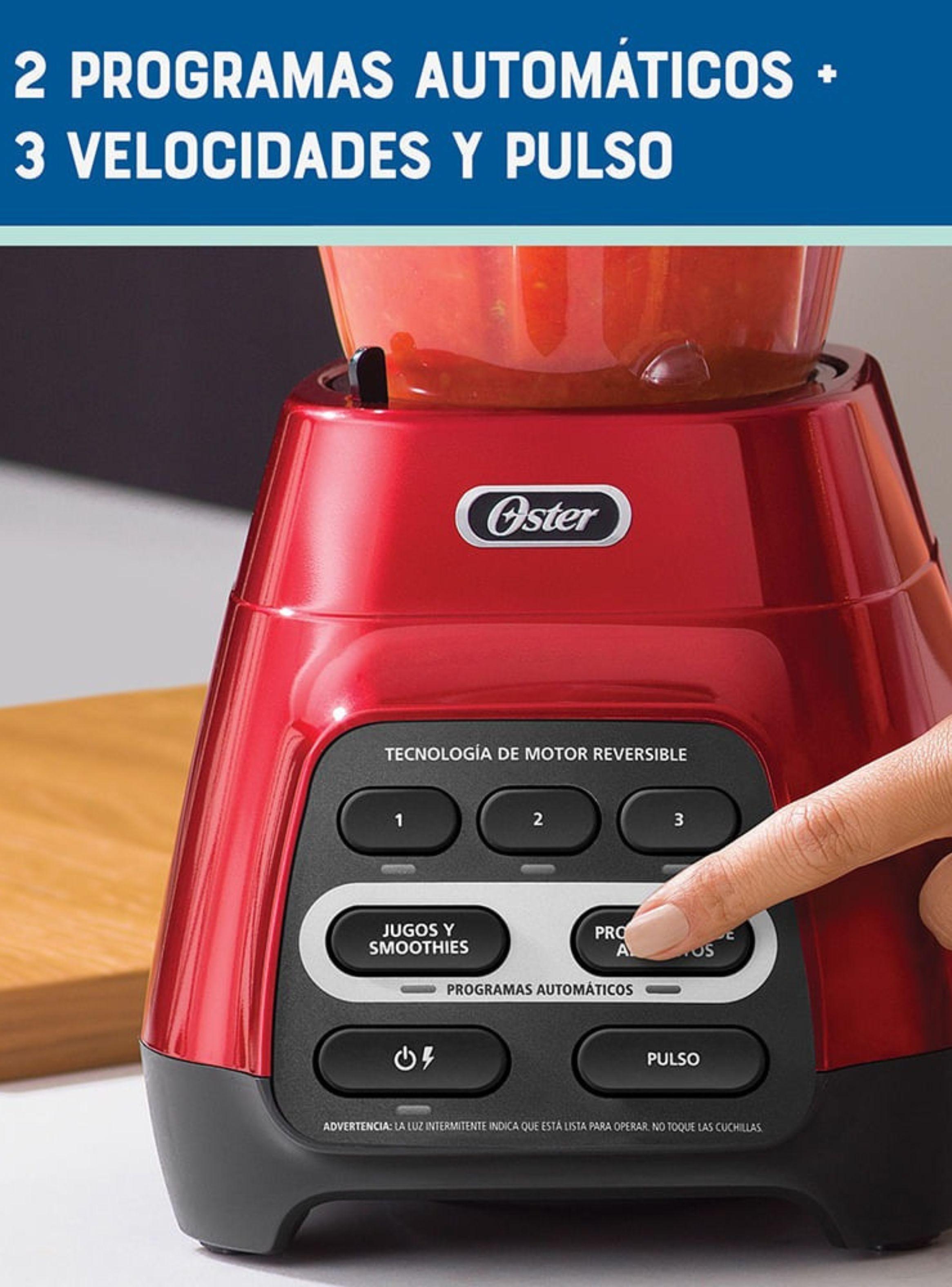 Licuadora Oster® roja con programas automáticos y tecnología reversible más vaso Blend-N-Go -2
