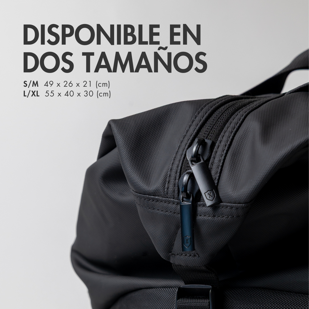 Bolso Deportivo de Lujo Impermeable 35L Negro | Xclusive-7