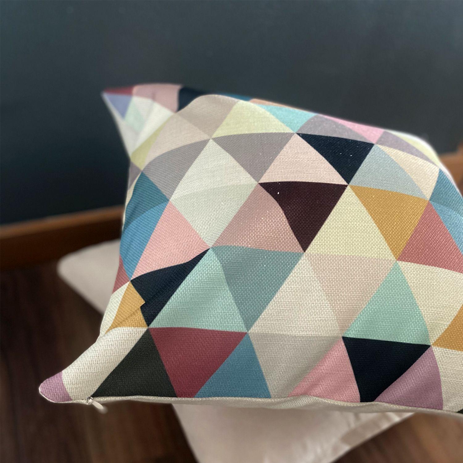 Cojín Triángulos-2