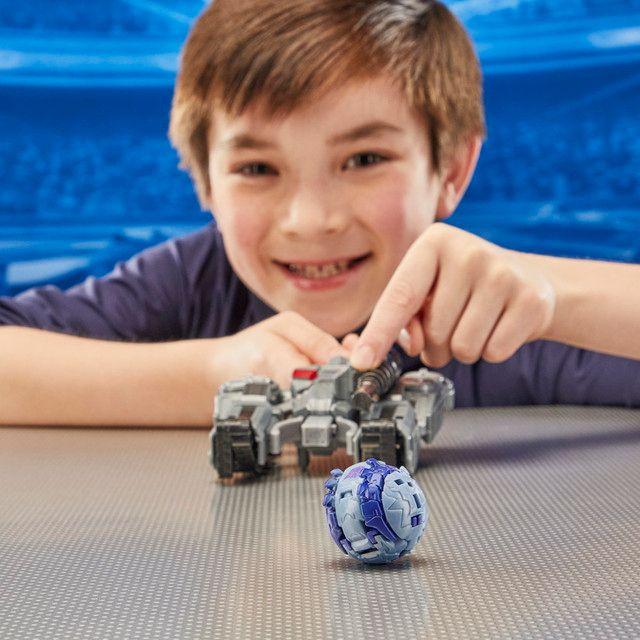 Figura de Acción Transformers One Corre y Lanza Megatron y Decepticon Whirlwing -9