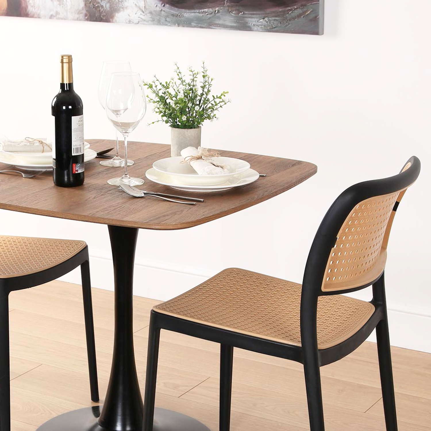 Comedor Mesa Tulip 90x90 cm + 2 Sillas Feronia Negra | Diseño Compacto-1