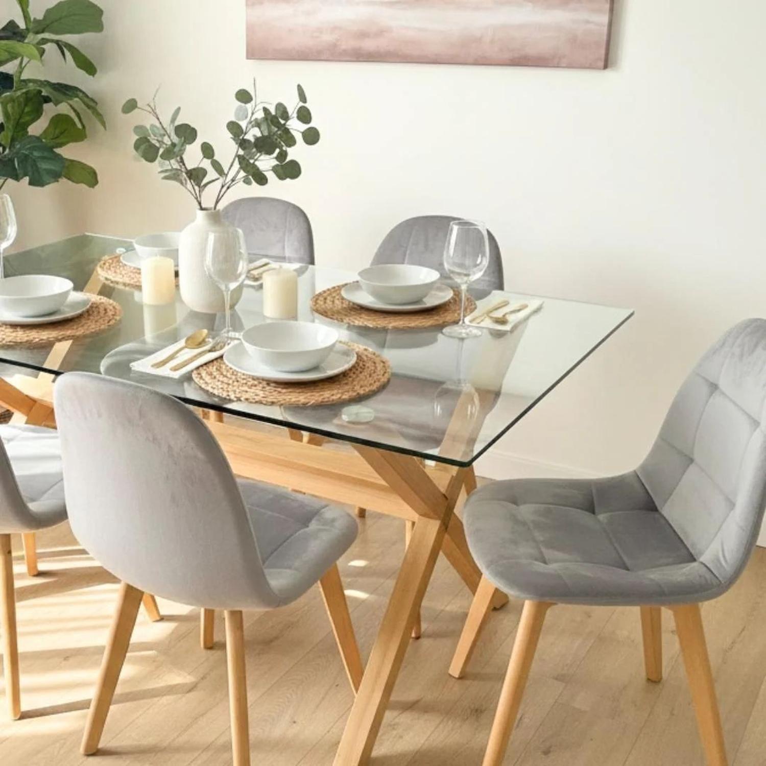 Comedor Mesa Xinia 140x90 + 6 Sillas Vorak Velvet Gris-1
