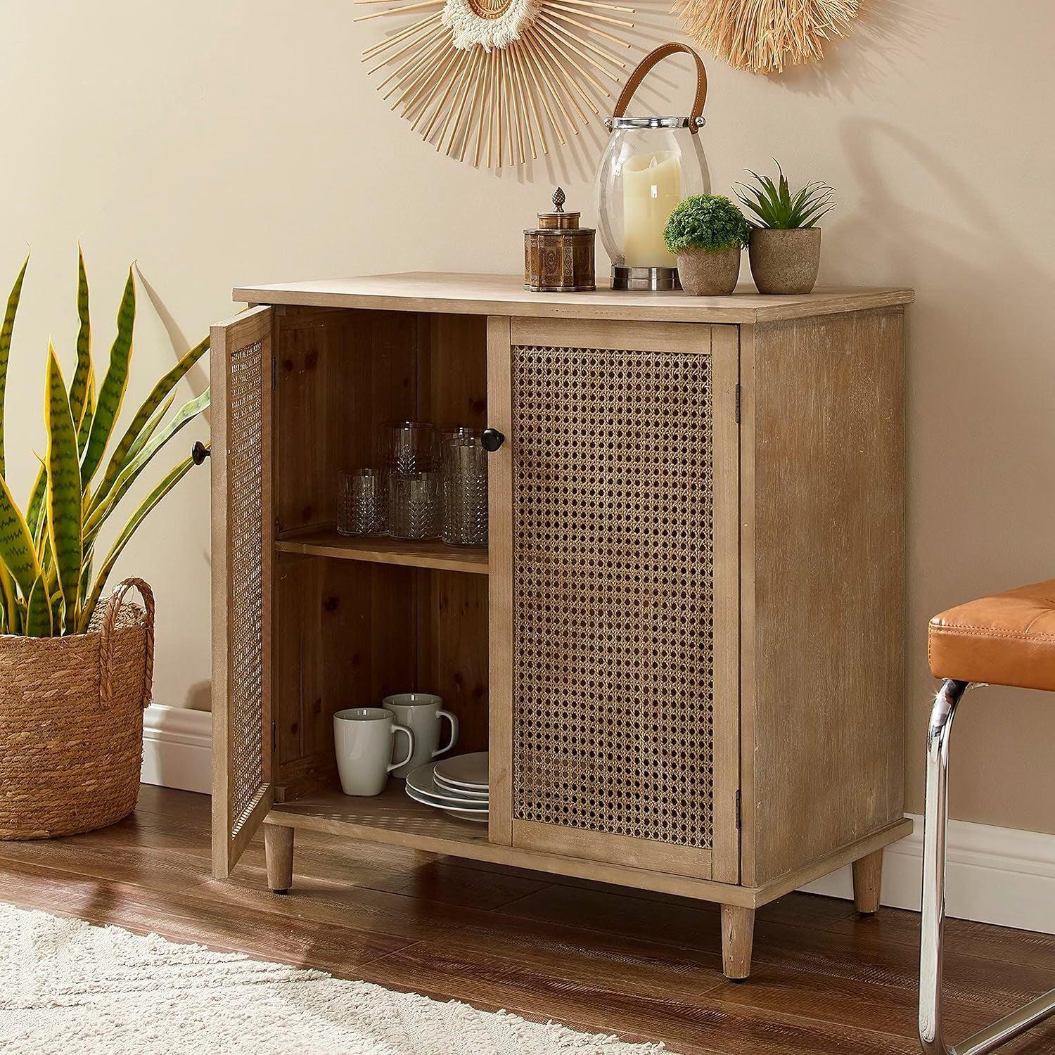 Cómoda Lorenza: Rattan & Madera, Diseño Moderno-3