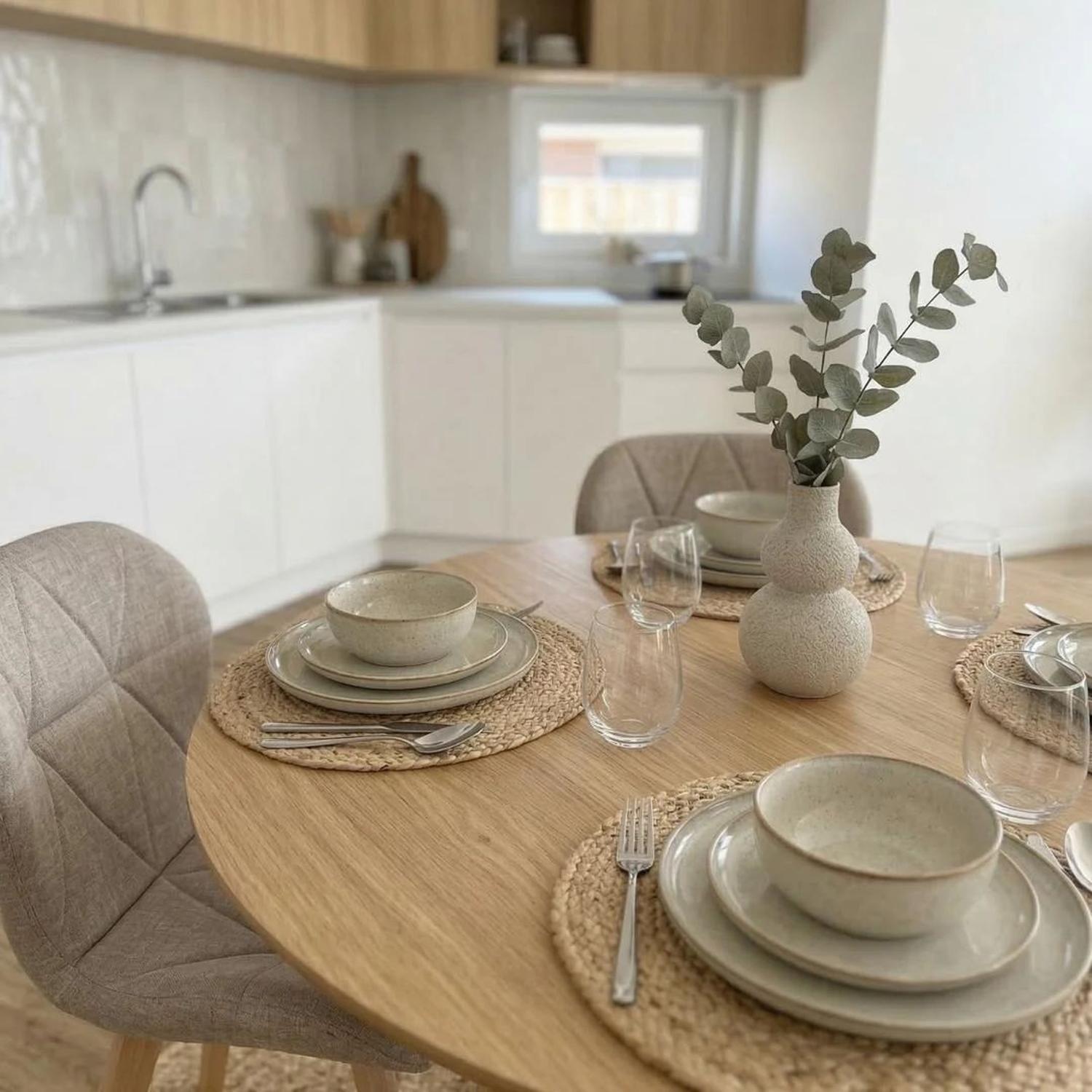 Comedor Mesa Shanna 100cm + 4 Sillón Rubik Beige Lino-3