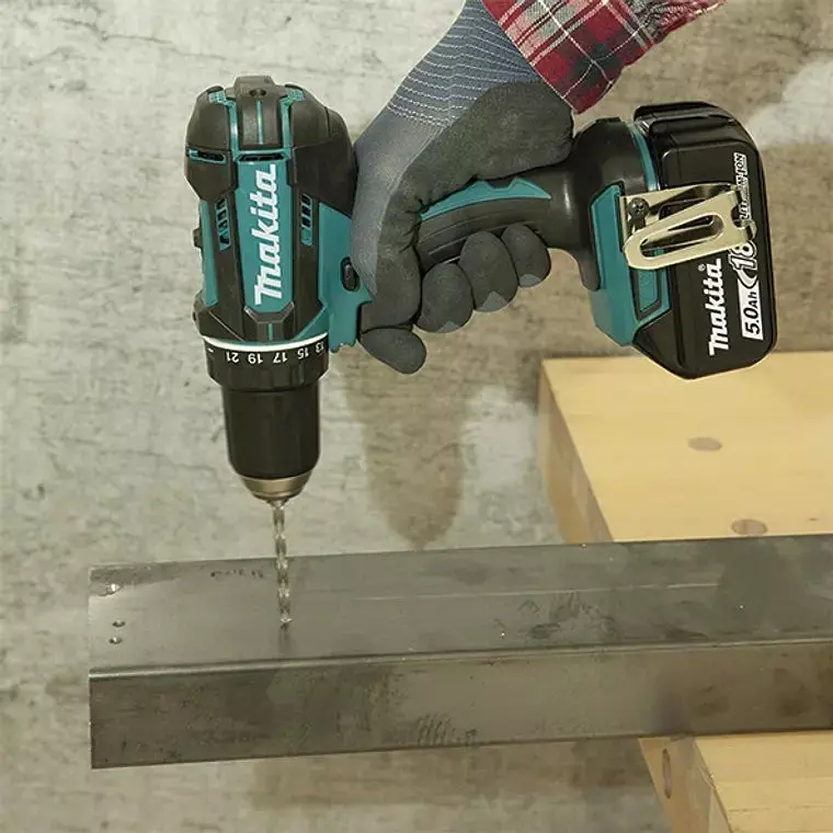 Taladro Atornillador 18v 62 Nm 4 Ah Makita Ddf482-2