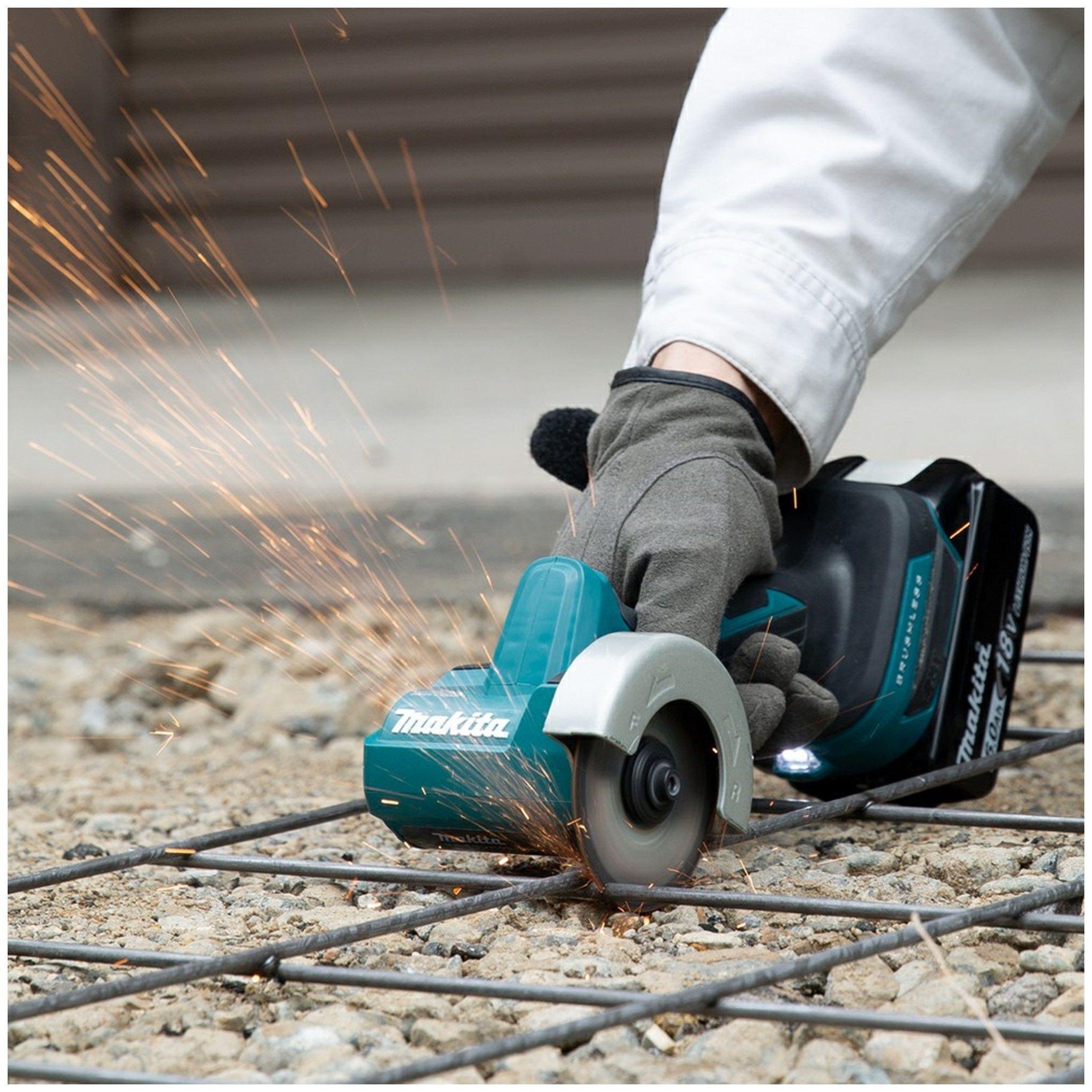 Cortador Compacto Inal mbrico 76 mm 18V Makita DMC300 3 Ah-2