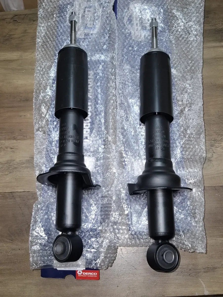 Amortiguadores Delanteros Nissan Np300 2015-2020 Derco Par-2
