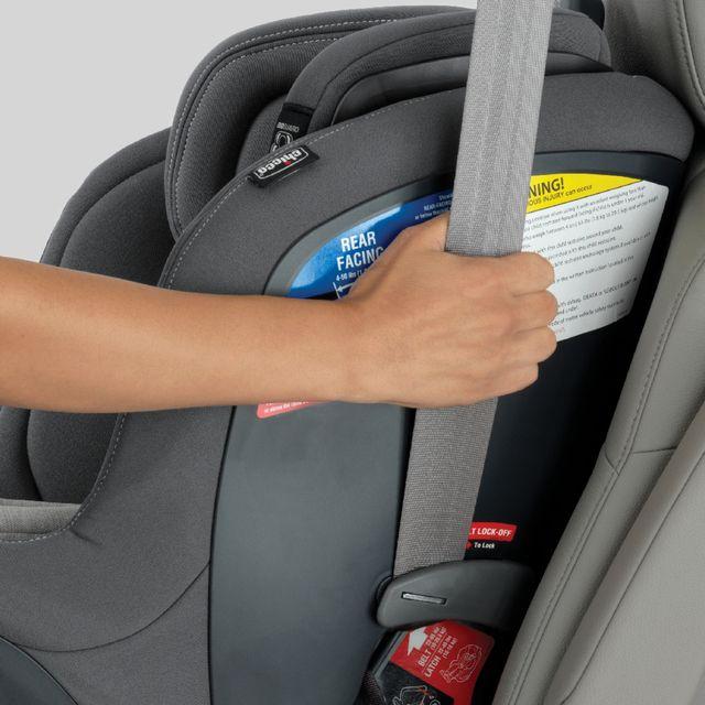 Silla de Auto Convertible Chicco Nextfit Cleartex-7