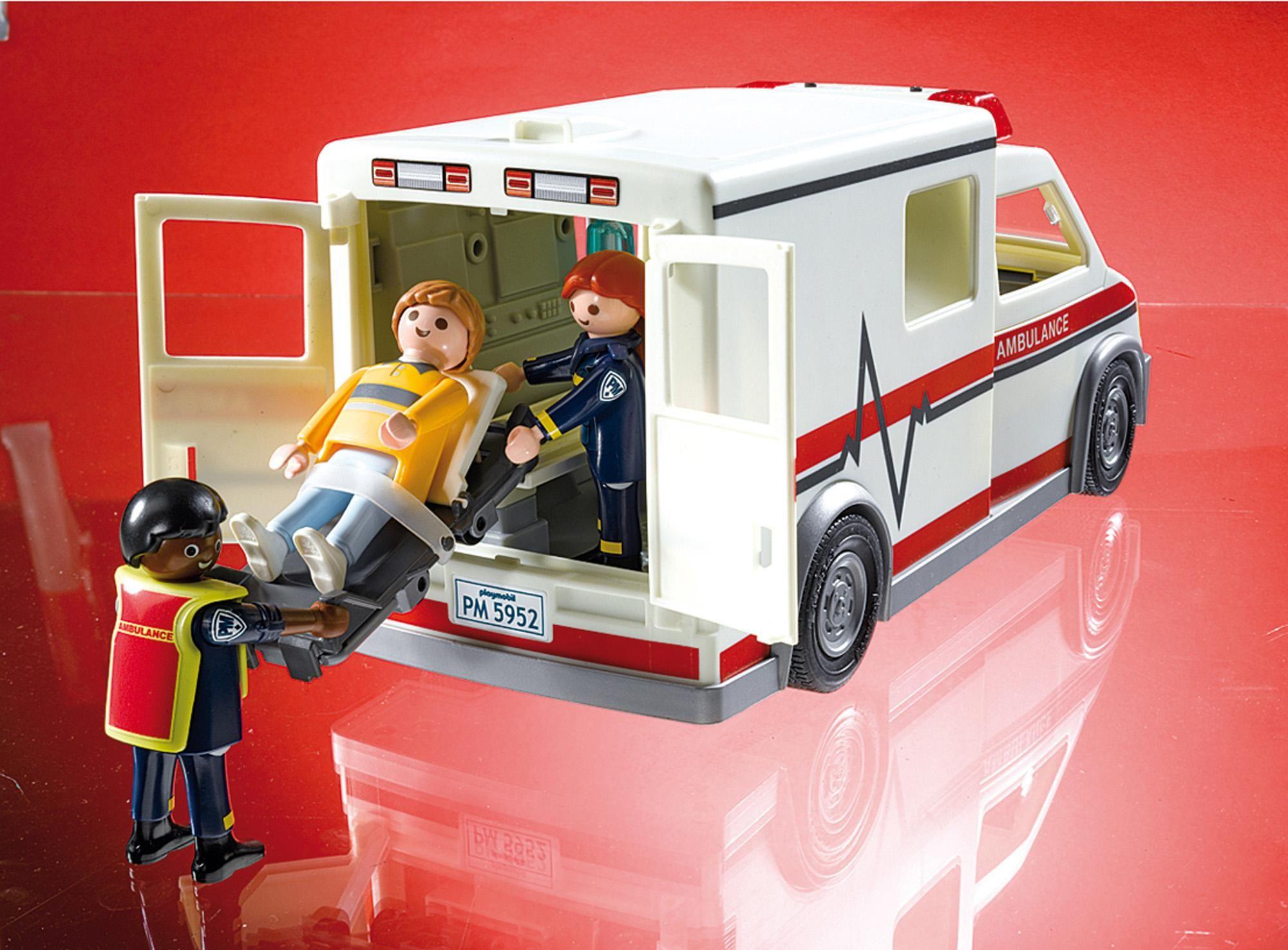 Playmobil Ambulancia Con Luz Y Sonido 5681-3