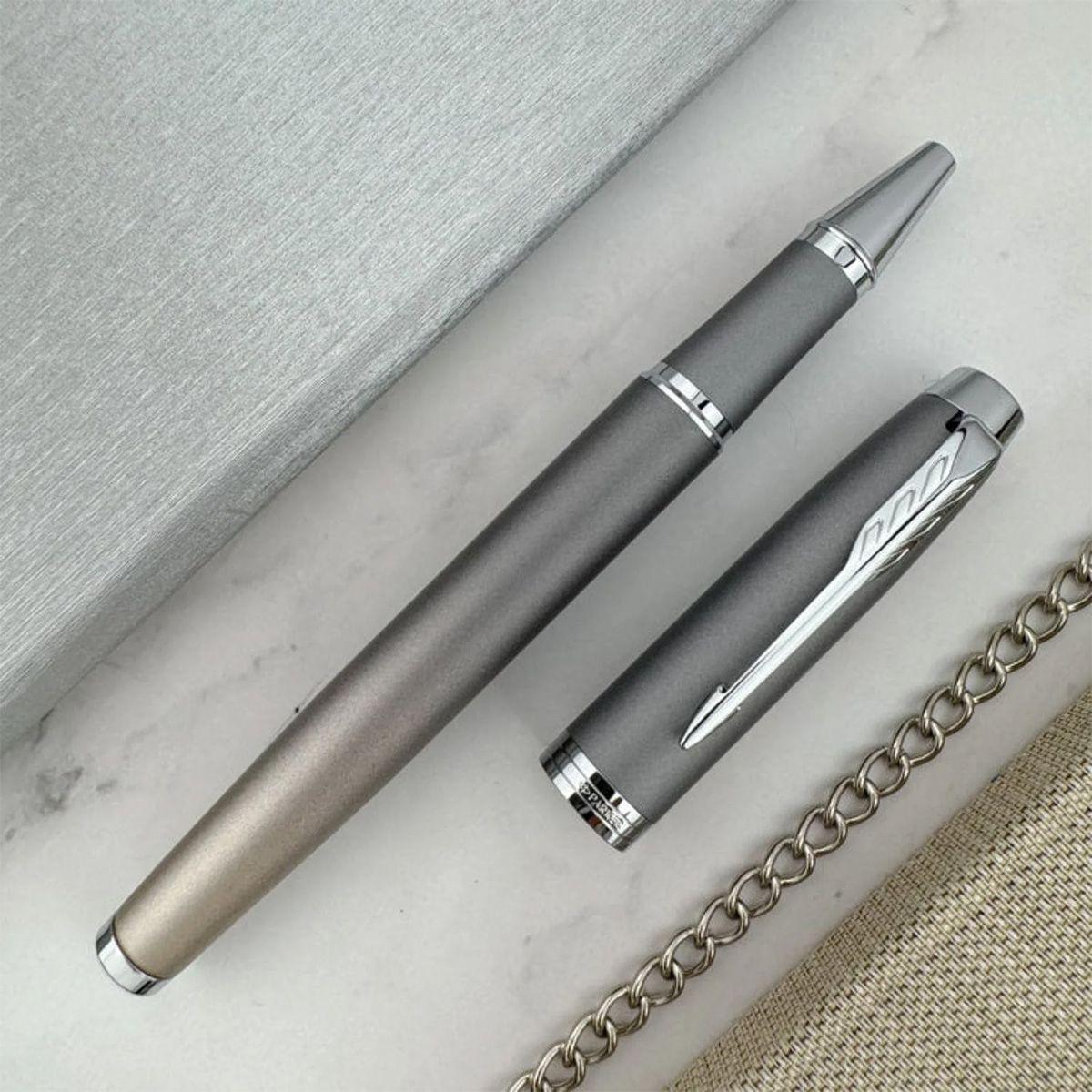 Roller Parker IM Writing Rituals Gris Punta Fina Tinta Negra-2