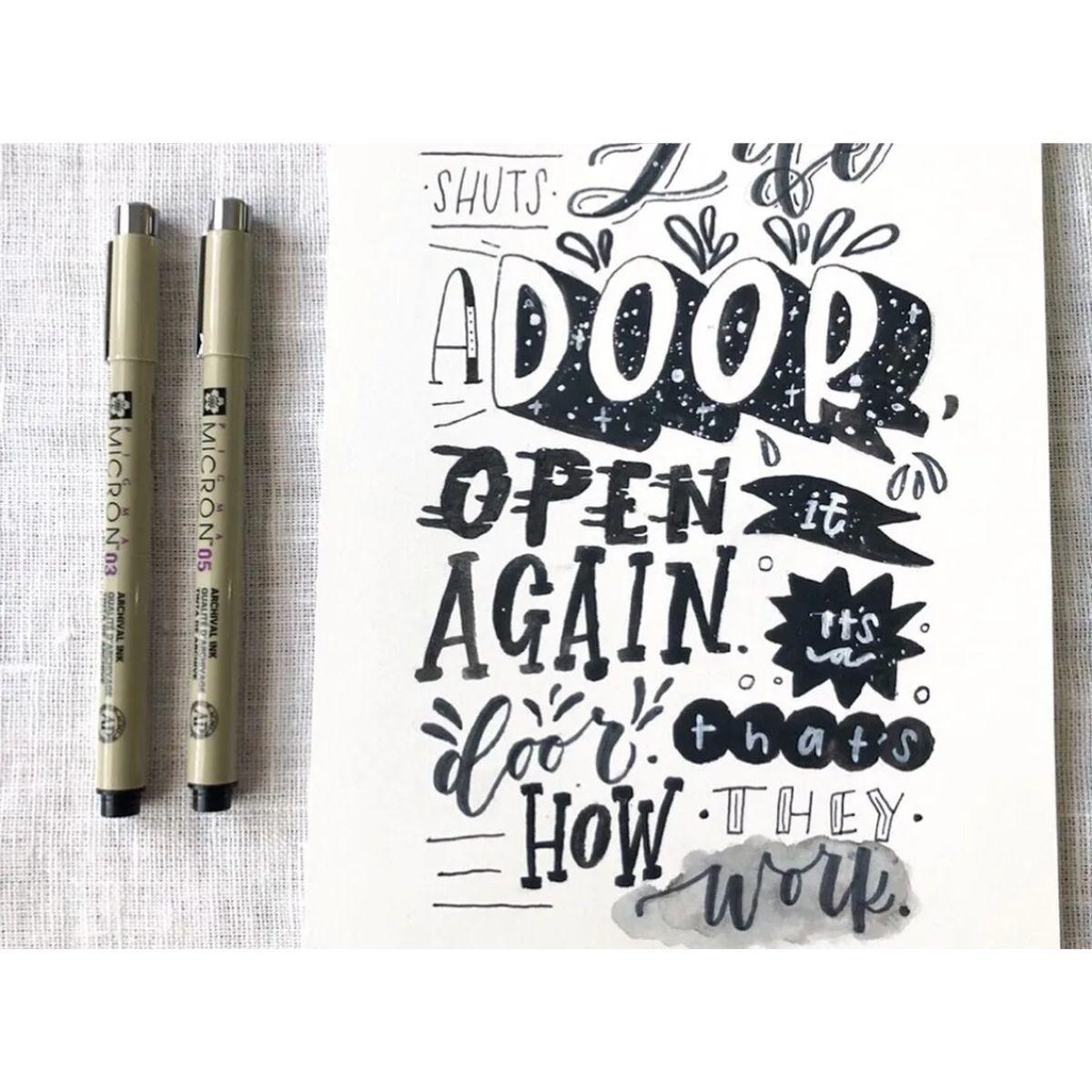 Set Manga Sakura (4 Tiralíneas + Brush + Gelly Roll Blanco)-7