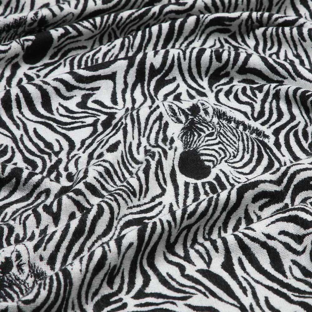 Pañuelo Jacquard Vicar 3428 Negro Humana-1