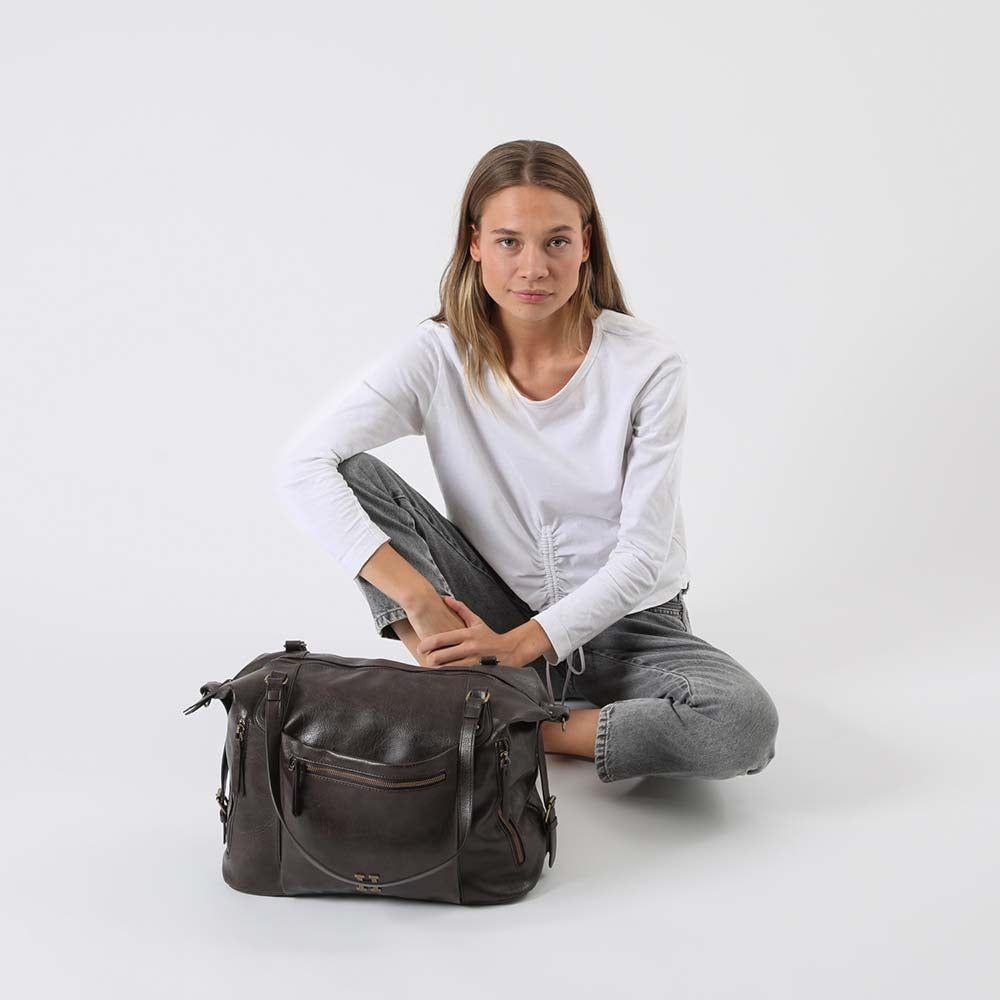 Cartera Hombro Vittoria Café Humana-4