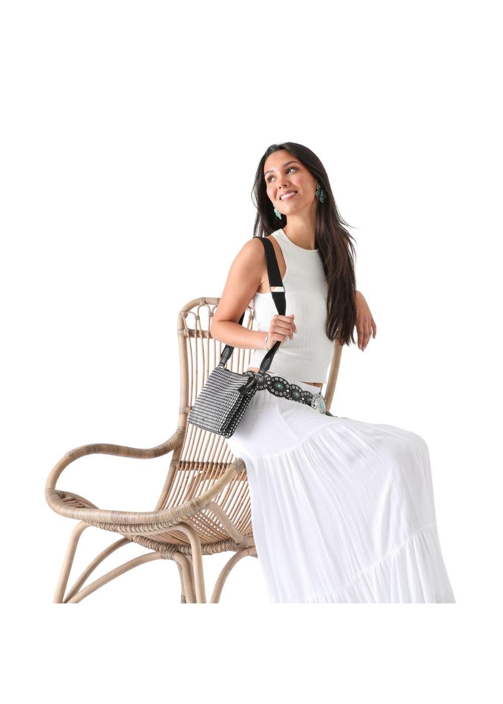 Cartera Bandolera Rena Negro Humana-5