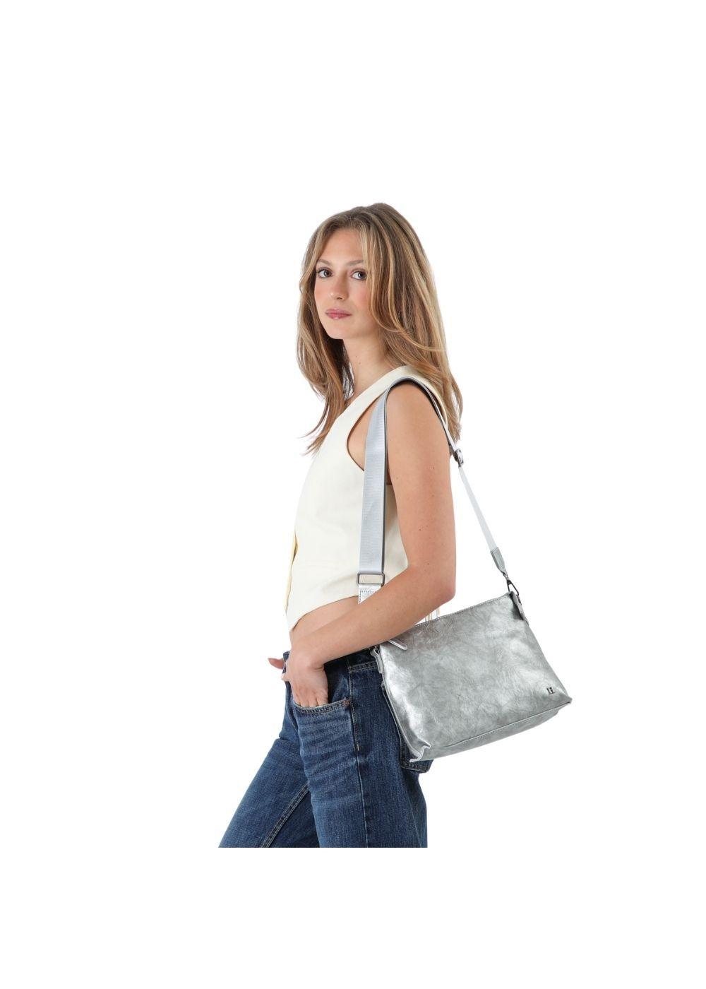 Cartera Bandolera Berta Ecocuero Plateado Humana-3