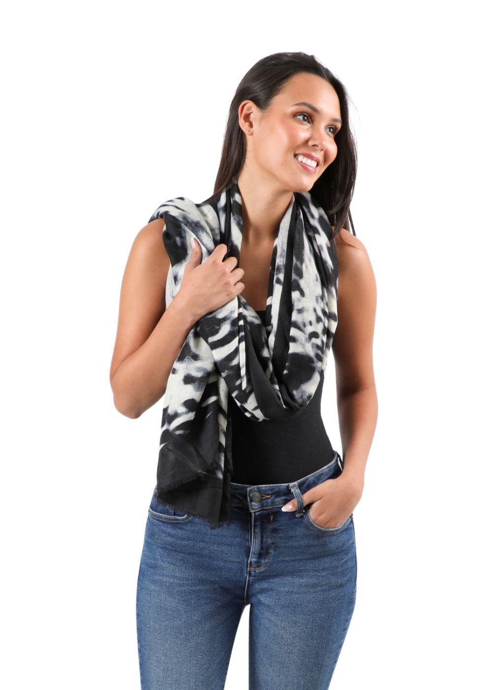 Pañuelo Estampado Fatine Negro Humana-2