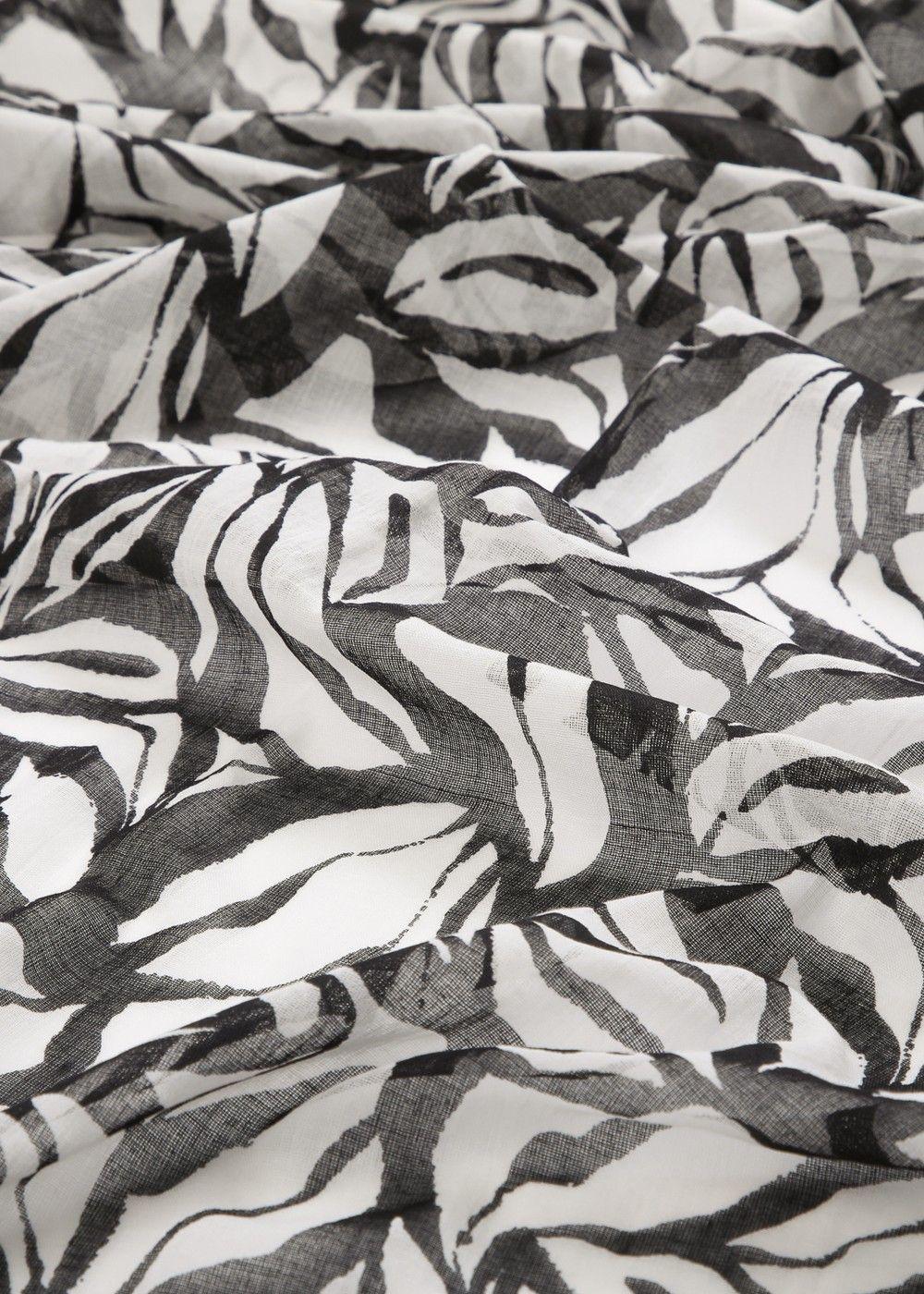 Pañuelo Estampado Ciro Black Humana-1