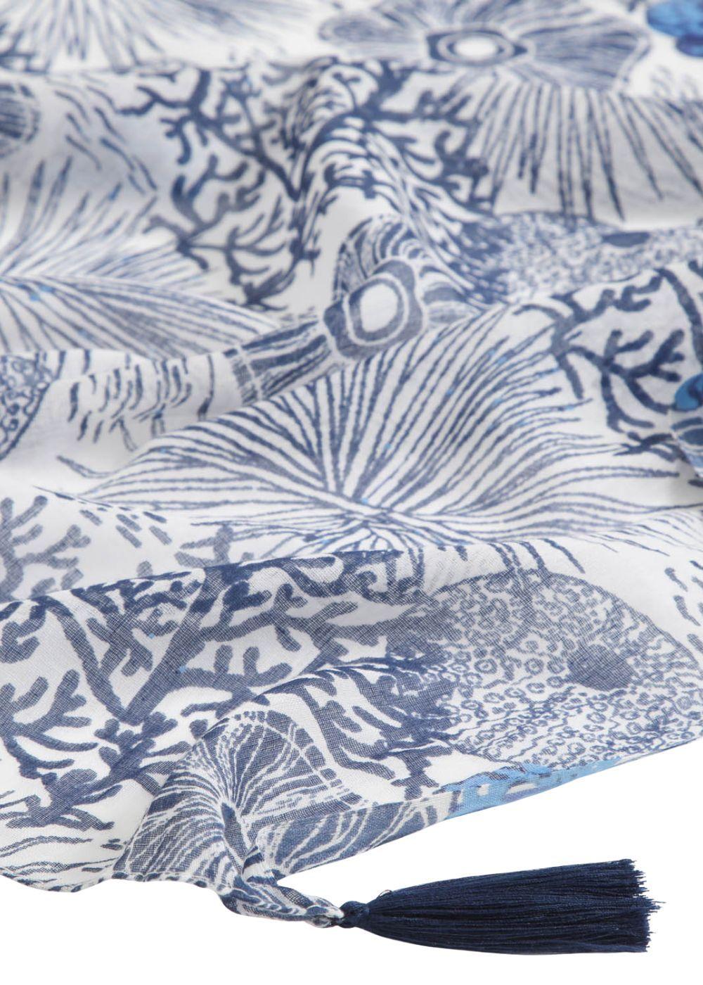 Pañuelo Estampado Raya Azul Borlas Humana-1