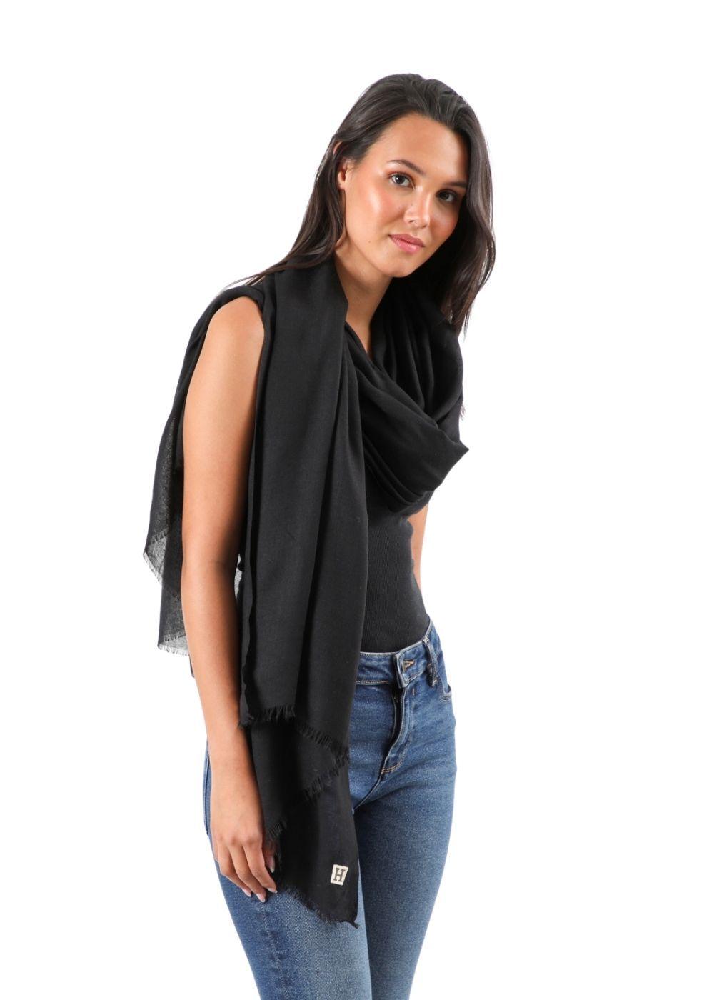 Pañuelo Liso Elinda Negro Humana-2