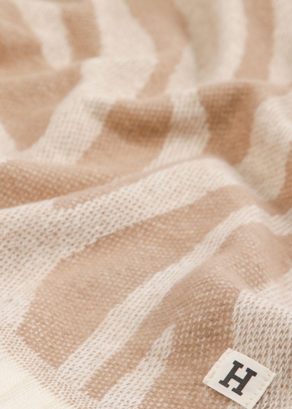 Manta  Jadzia Beige Humana-1