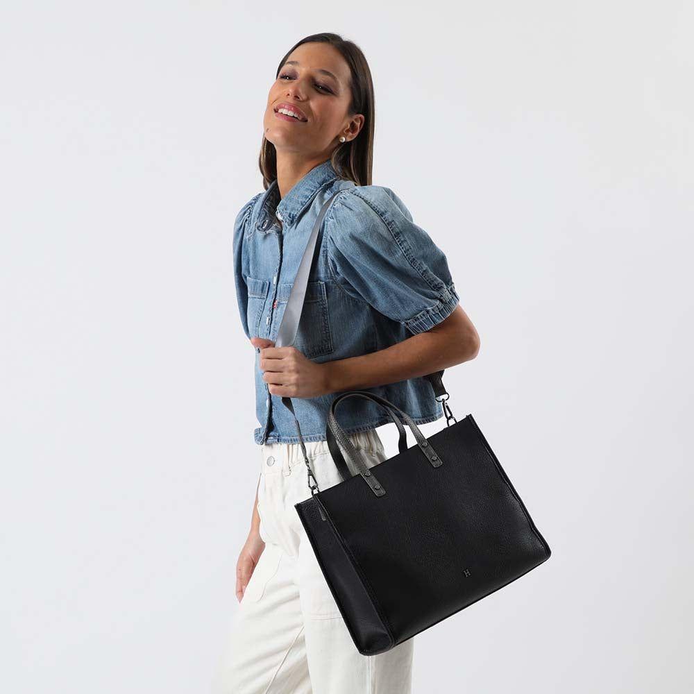 Cartera Hombro Lynda Negra Humana-4