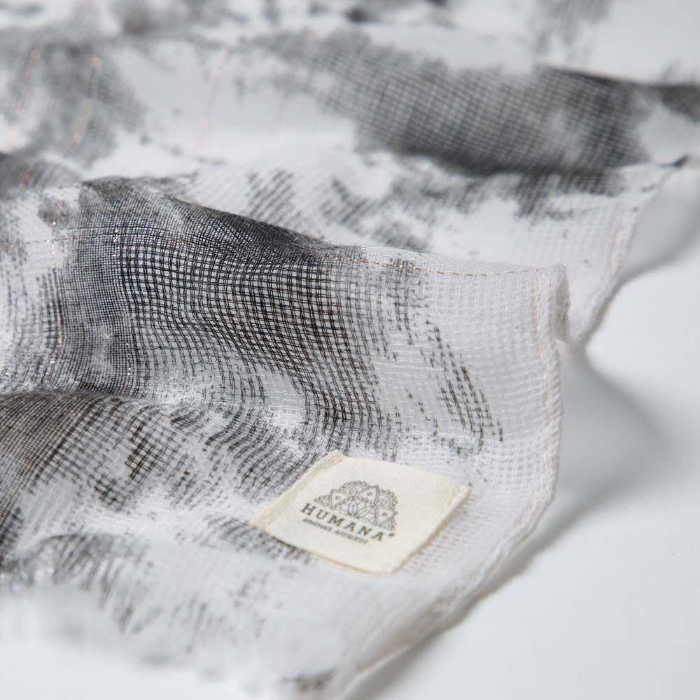 Pañuelo Estampado Lozoya Negro Humana-1