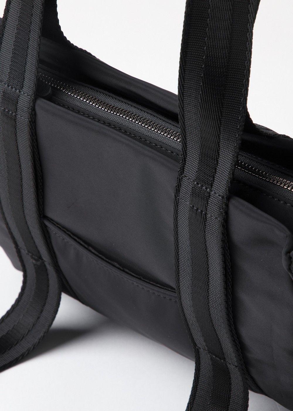 Cartera Tote Caty Negro Humana-4