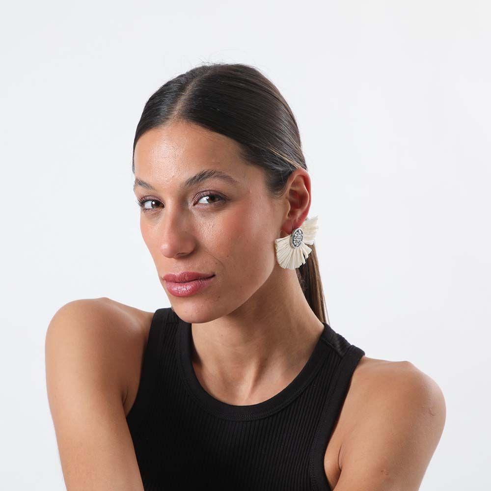 Aros Pegado Celosia Beige Humana-1