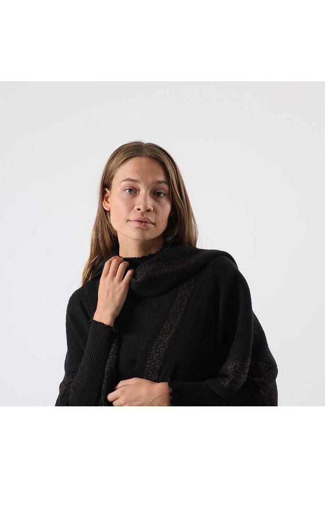 Poncho Tejido Cuello Negro  Humana-2