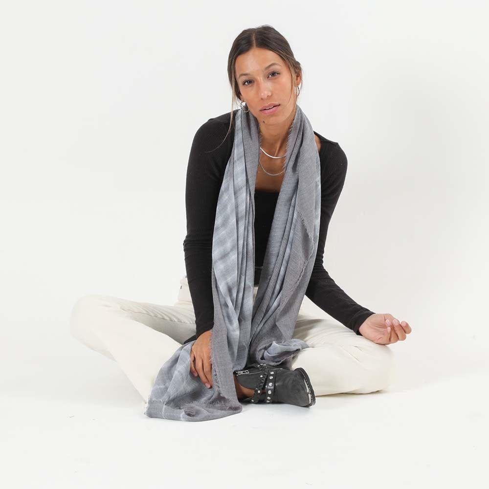 Pañuelo Liso Gris Ari Humana-2