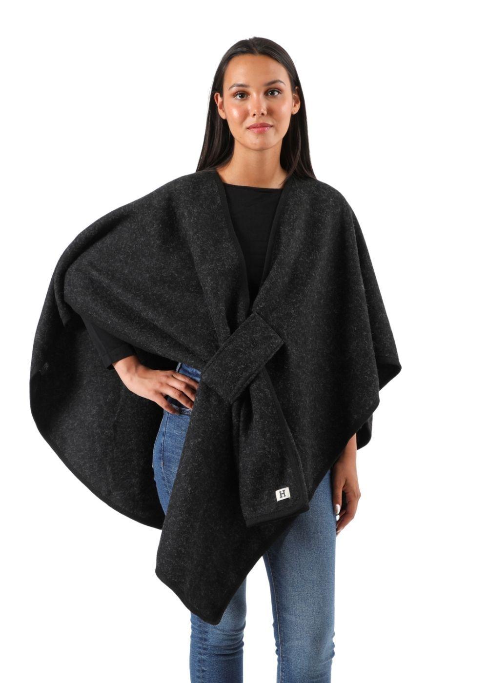 Poncho  Artemisa Negro Humana-0