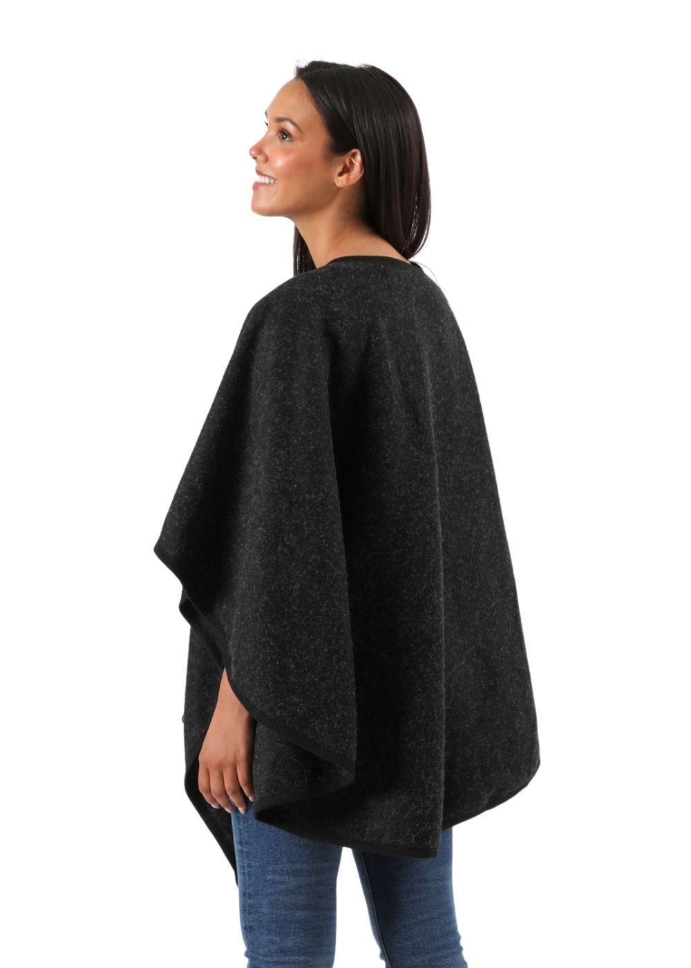 Poncho  Artemisa Negro Humana-1