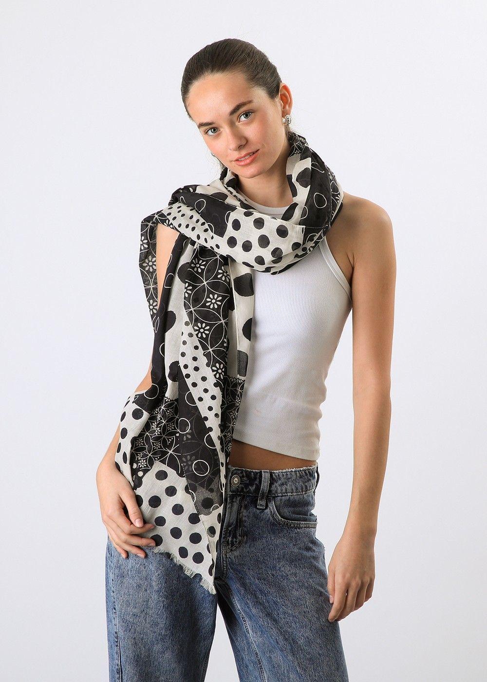 Pañuelo Estampado César Blanco Y Negro Humana-1