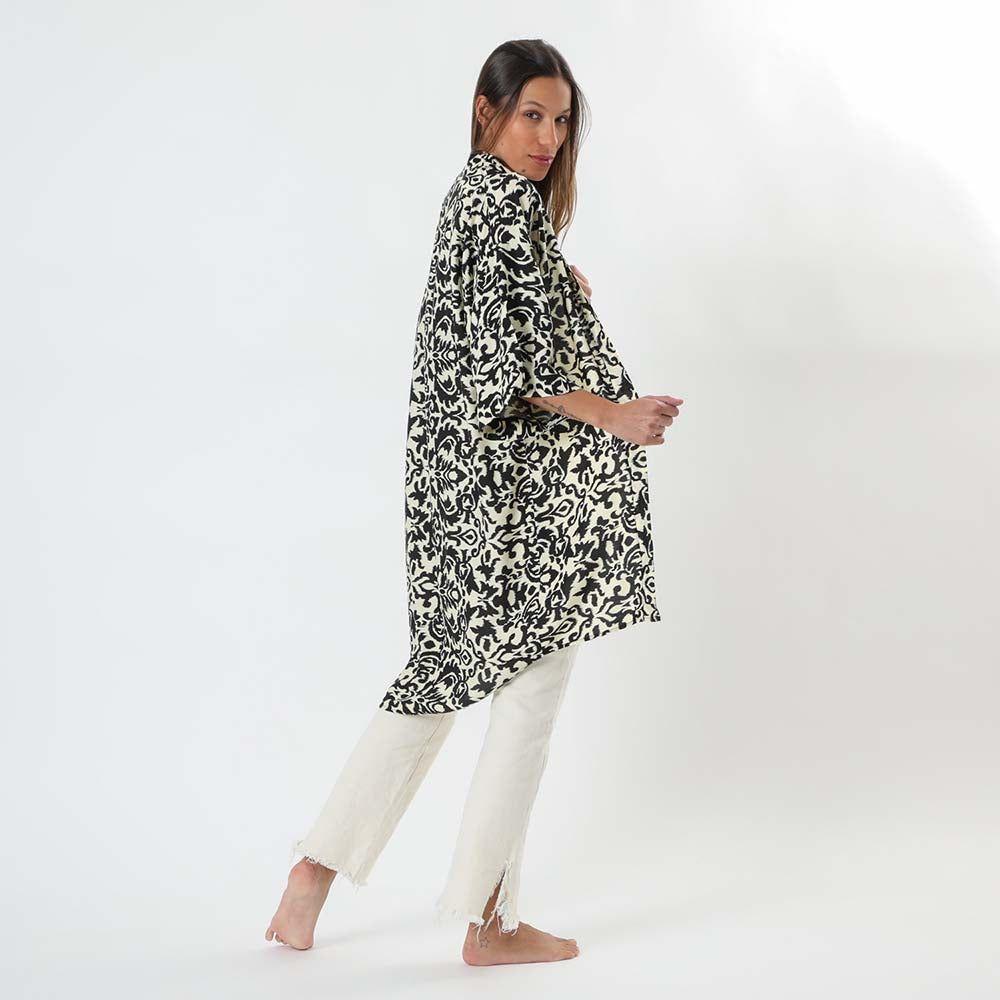 Kimono Floral Negro Humana-2