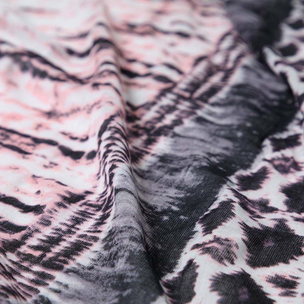 Pañuelo Estampado Attiina Negro Humana-1