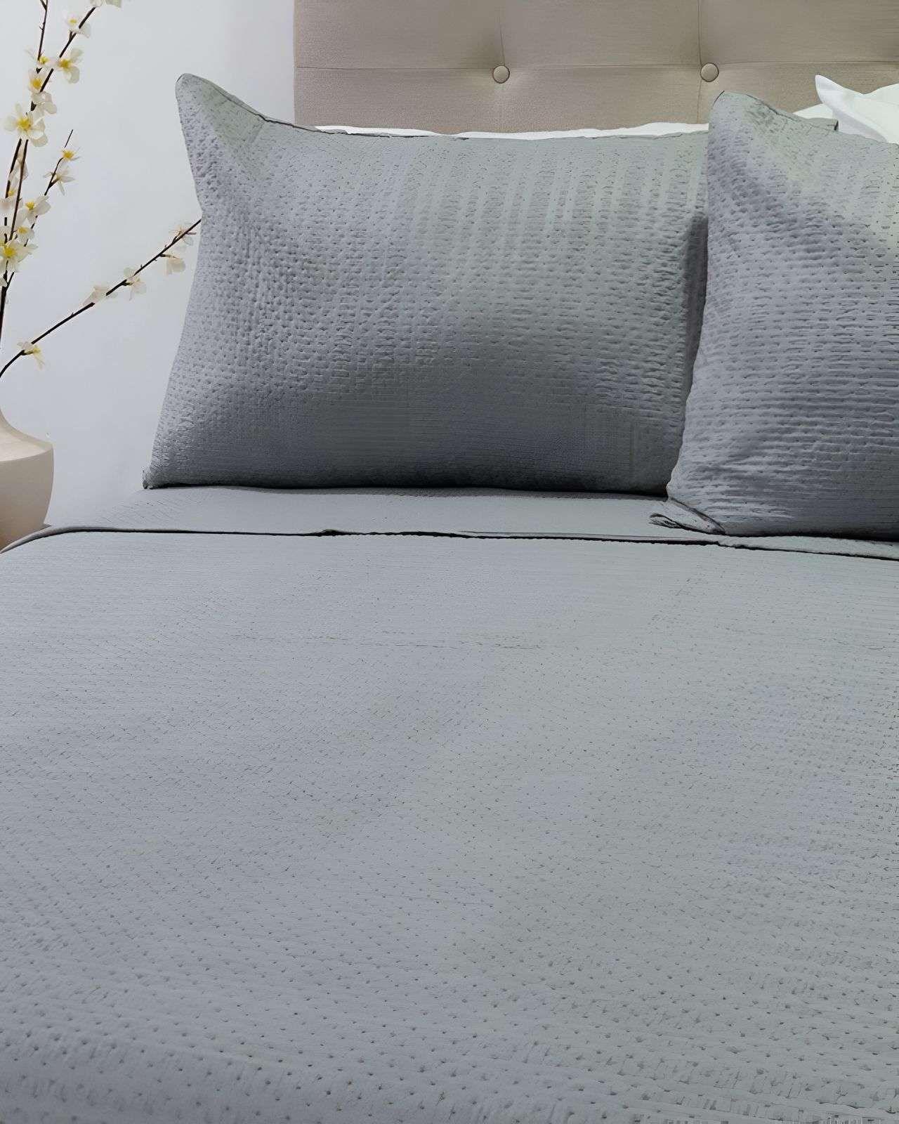 Quilt Cubrecama  Bicolor King Doral MAS 2 ALMOHADAS DE REGALO B103-3