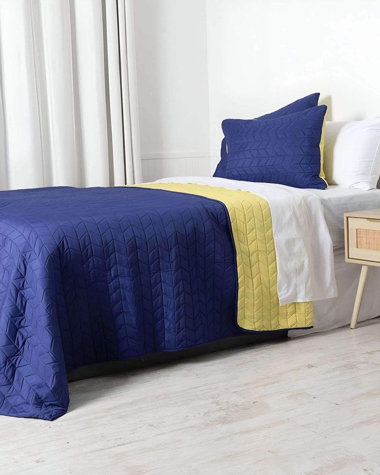 Quilt Cubrecama MAS 2 ALMOHADAS DE REGALO  2 plazas Mashini B38-2