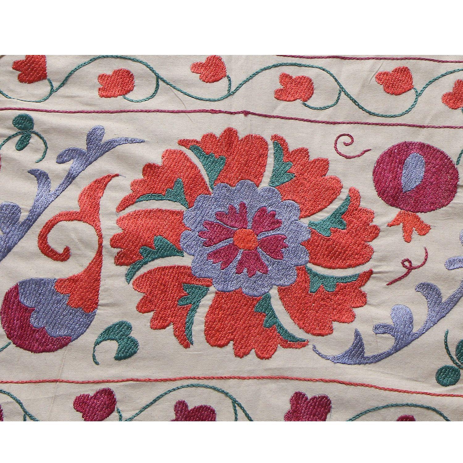 Suzani queen Rania-4