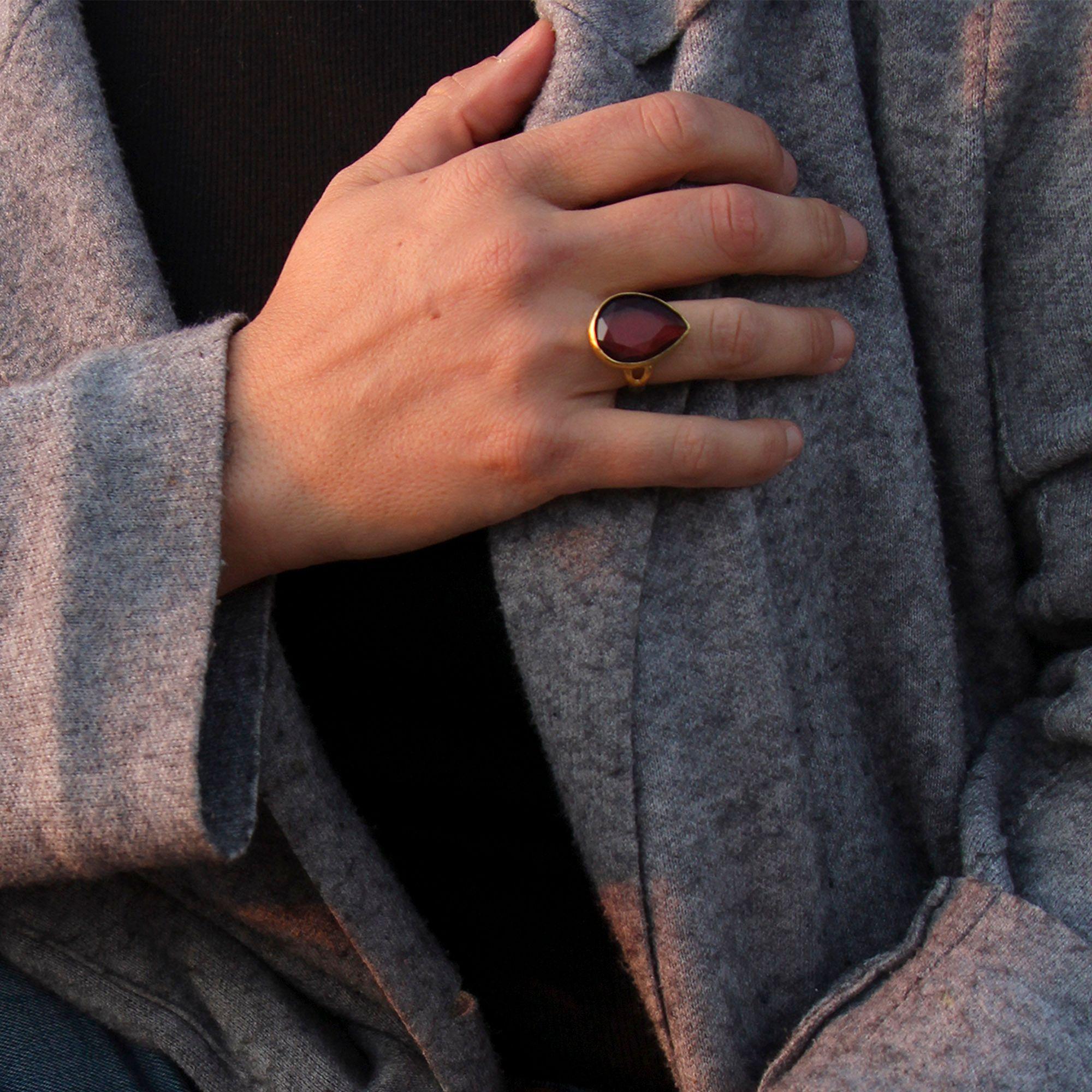 Anillo ajustable Elif Granate - Baño de oro 22 k-2