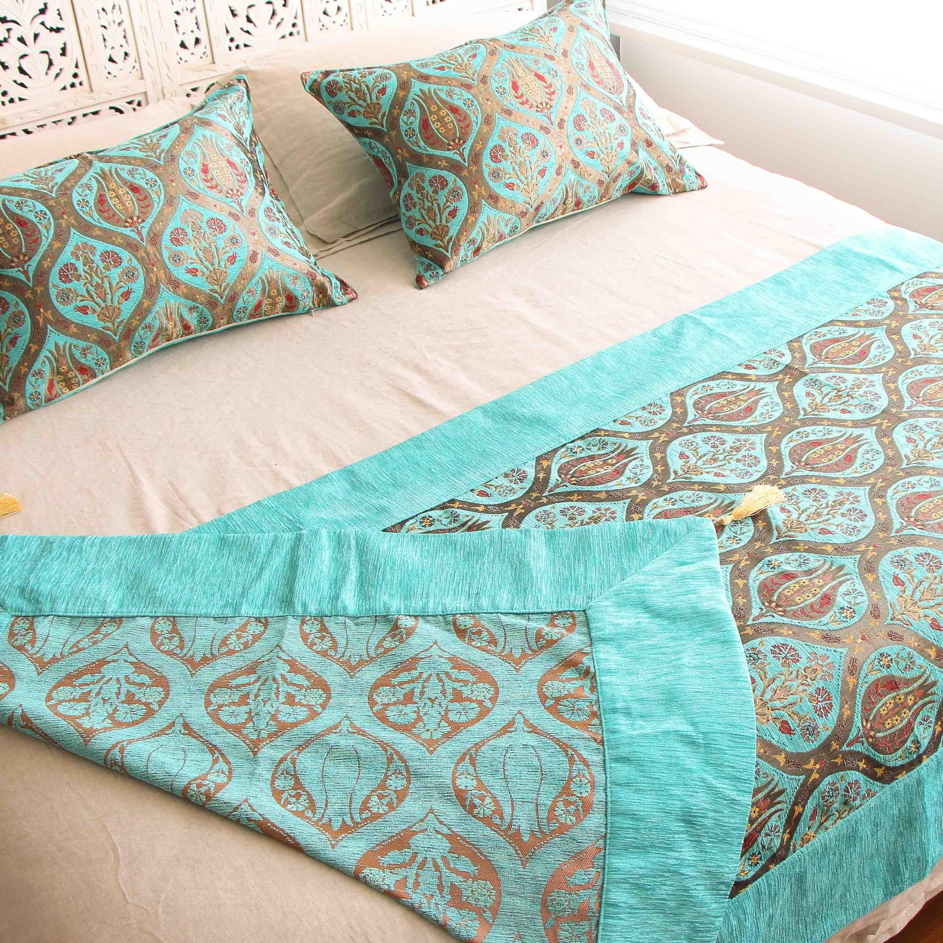 Set de Piecera Super King y almohadones Tulipanes Turquesa-1
