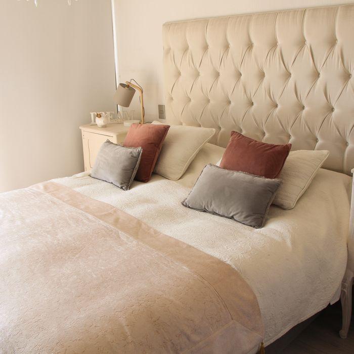 Piecera reversible beige y dorada L-1