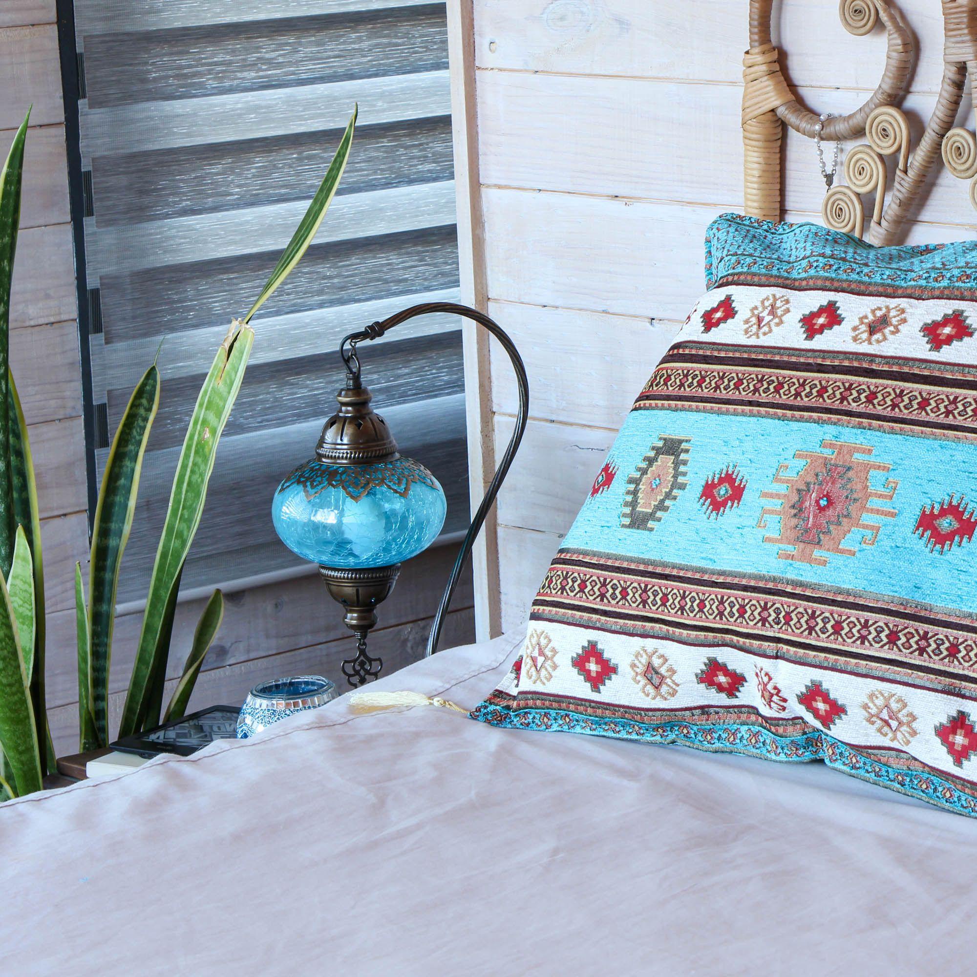 Set de Piecera King/Super King y almohadones Kilim Turquesa y Blanco-2