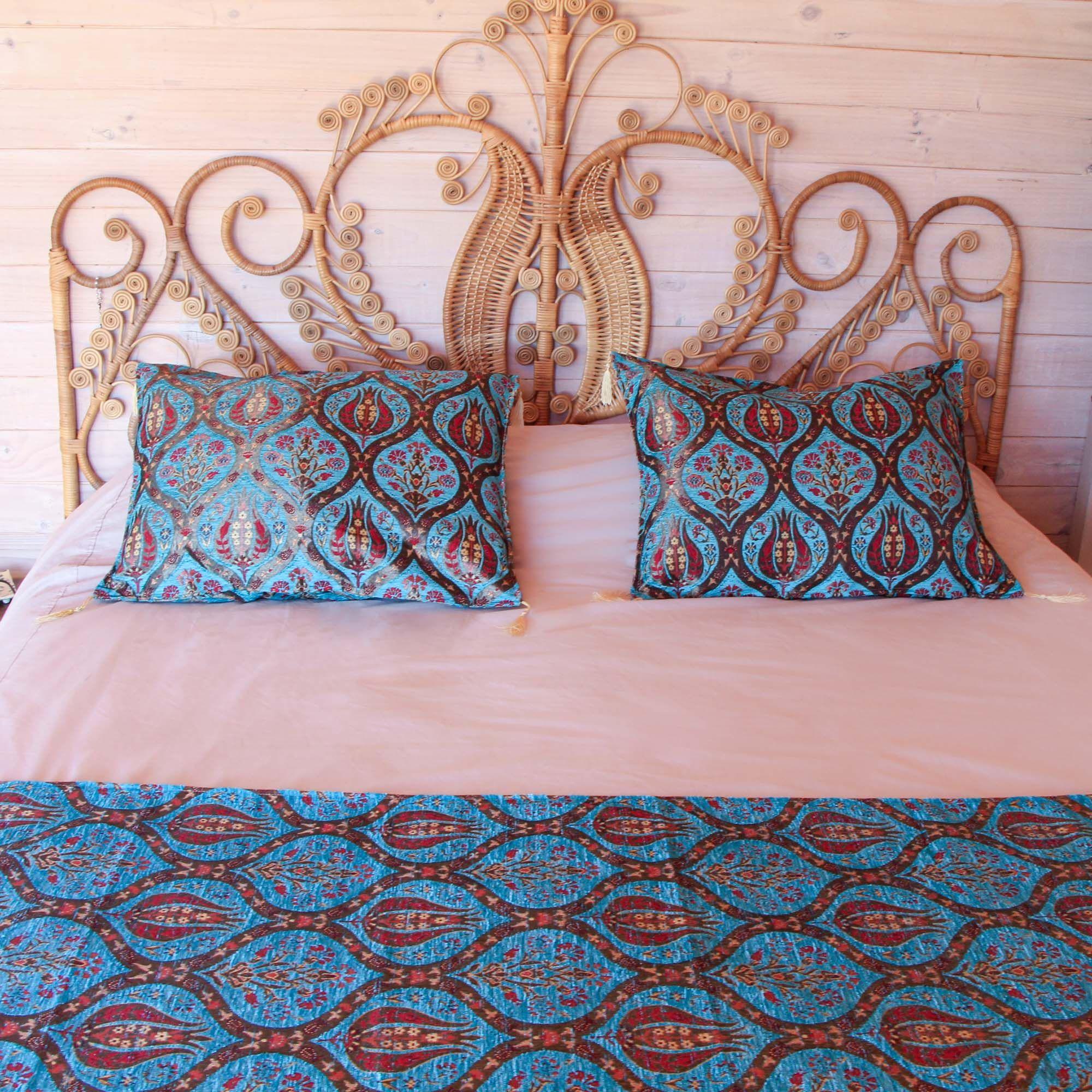 Set de piecera 2P/Queen y almohadones Tulipanes Turquesa-2