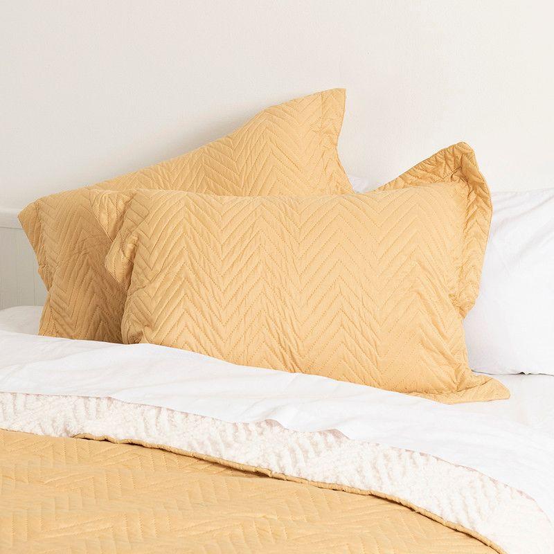 Quilt Mf. Sherpa 2 Plazas Amarillo-1