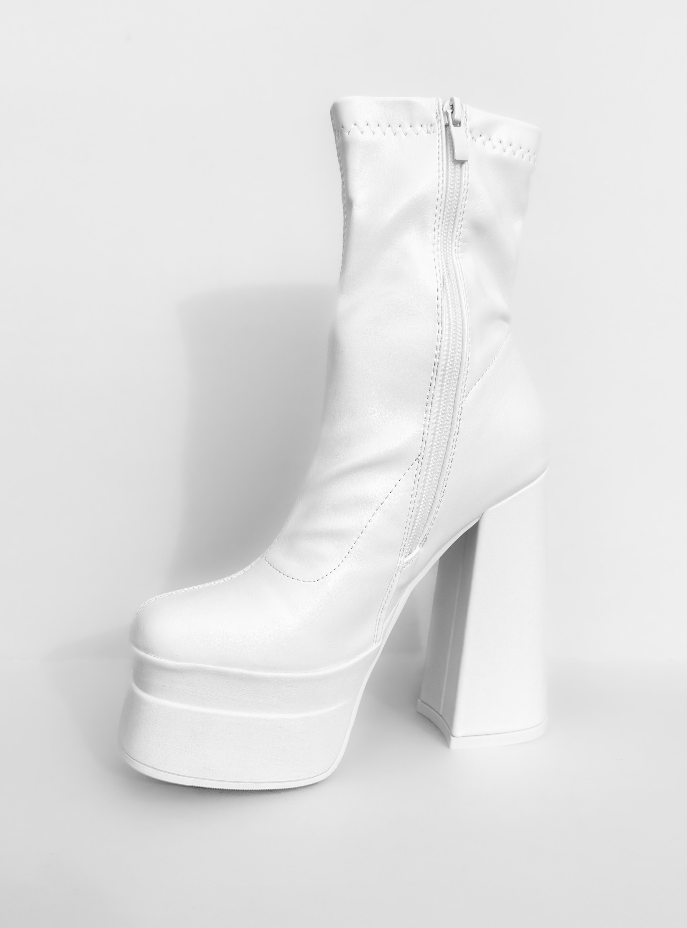 BOTIN PLATAFORMA MUJER FANIA BLANCO BELLA MODA-3