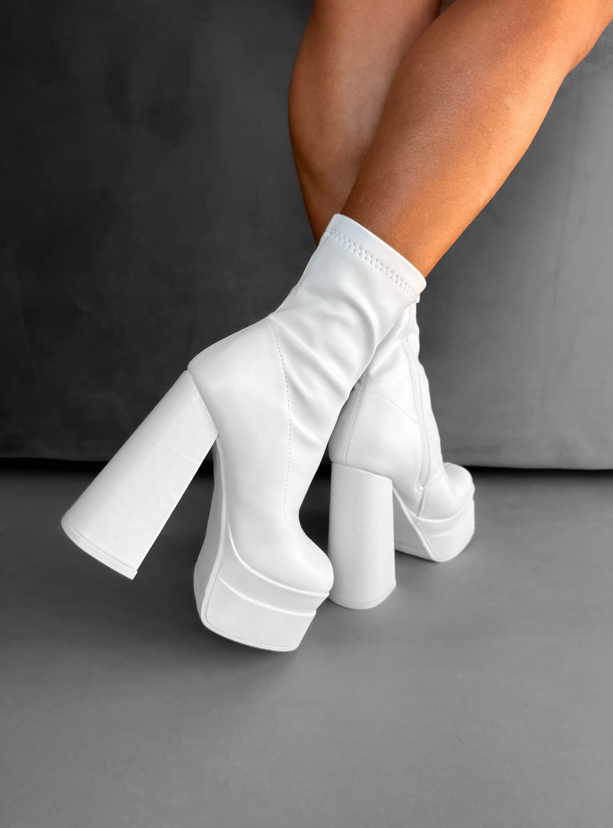 BOTIN PLATAFORMA MUJER FANIA BLANCO BELLA MODA-6