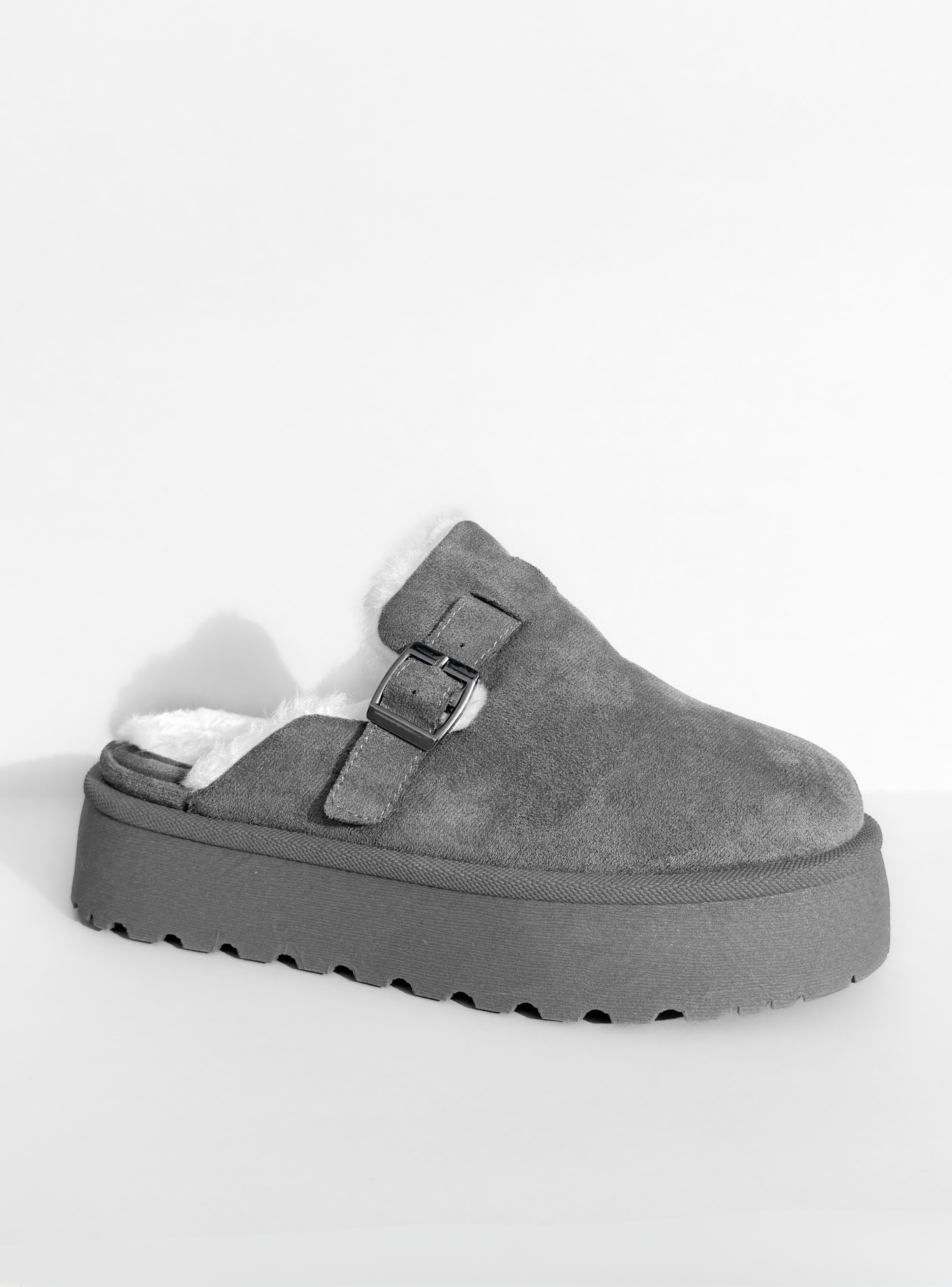 PANTUBOTA ESTILO ZUECOS MUJER MARA GRIS BELLA MODA-4