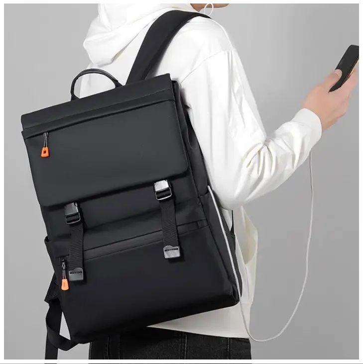 Mochila Premium Negra Estilo Elegante Impermeabilidad y Carga USB-3