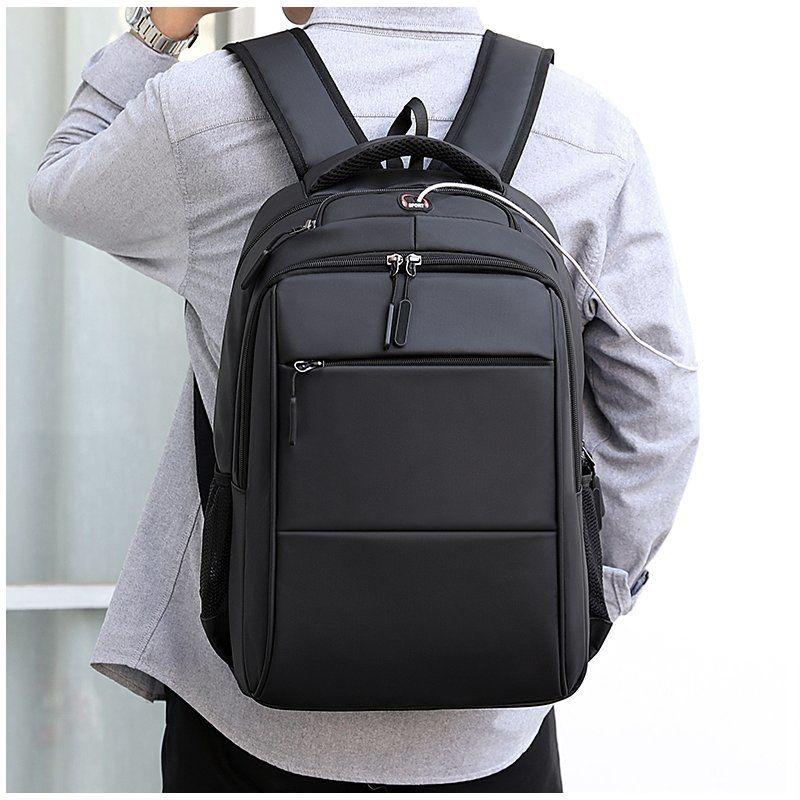 Mochila Multifuncional 36 Litros: Impermeable, Compartimento para Laptop y Puerto USB-5